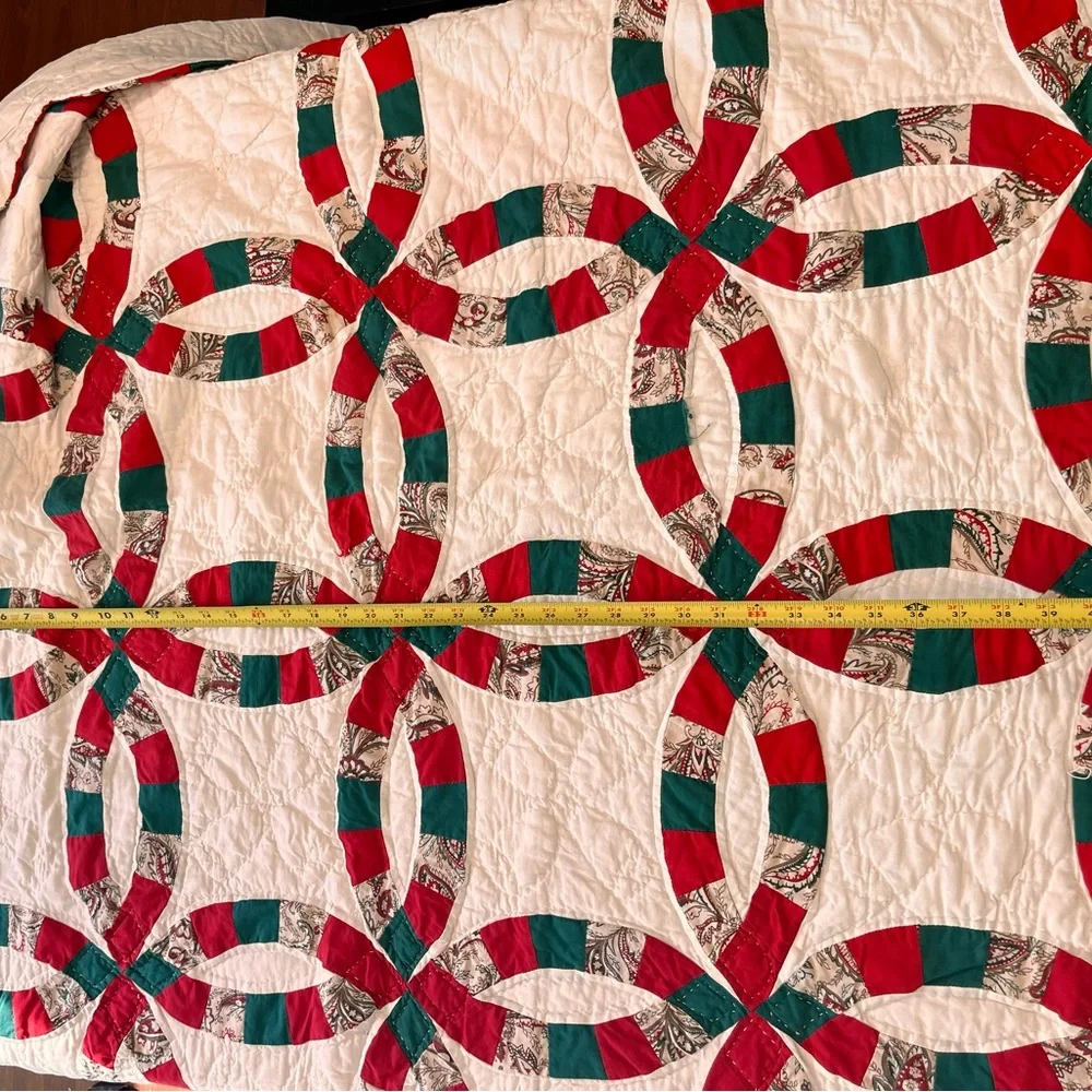 Vintage Double Wedding Ring Lap Quilt/ Wall Hanger